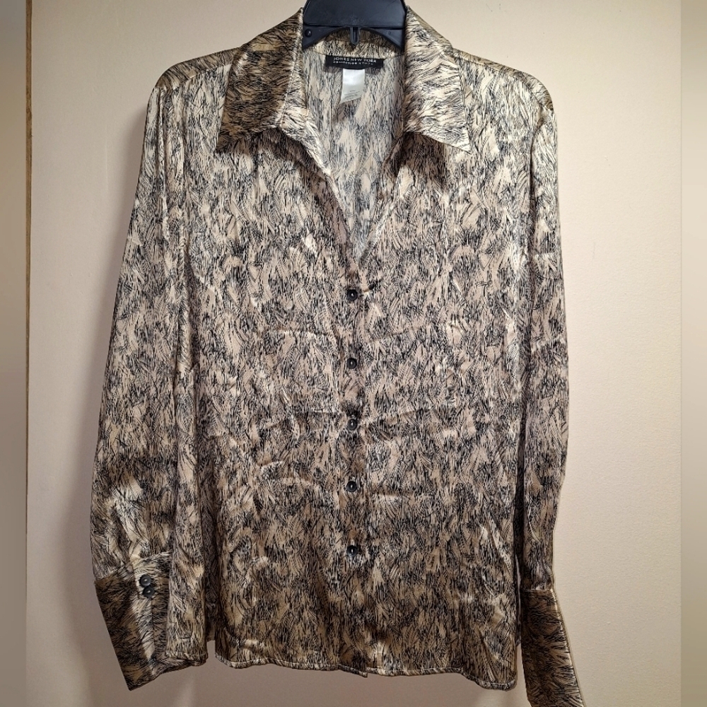 A Jones New York 100% Silk long sleeve button-down shirt in a size 16W.
